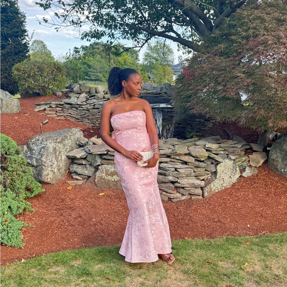 Chic Strapless Pink Lace Dress